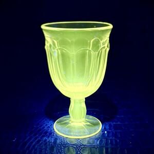 GLOWS Pink Depression Glass Goblet Colonial Pattern "Knife and Fork" UV Reactive
